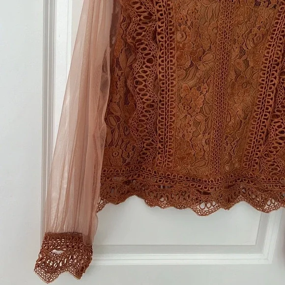 Hazel Lace Boho Top - Picture 5 of 11